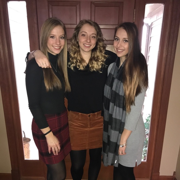 Meet Your Posher, Lori! - Picture 6 of 8